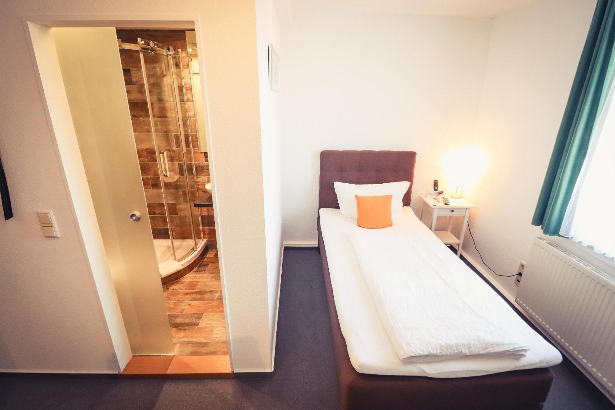 Hotel Schoene Aussicht Masserberg Room photo